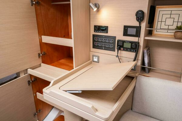 37ft Beneteau Yacht For Sale