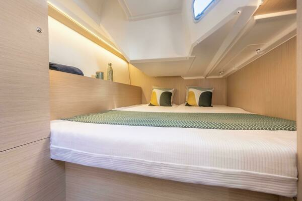 37ft Beneteau Yacht For Sale