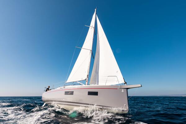 34ft Beneteau Yacht For Sale