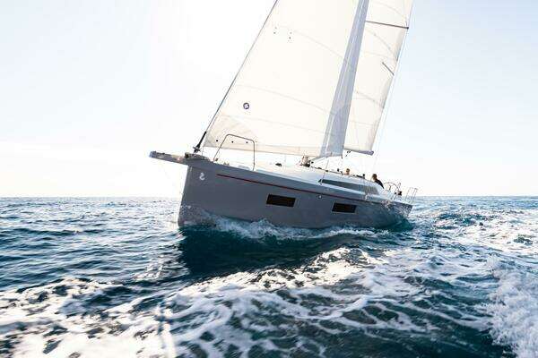 34ft Beneteau Yacht For Sale