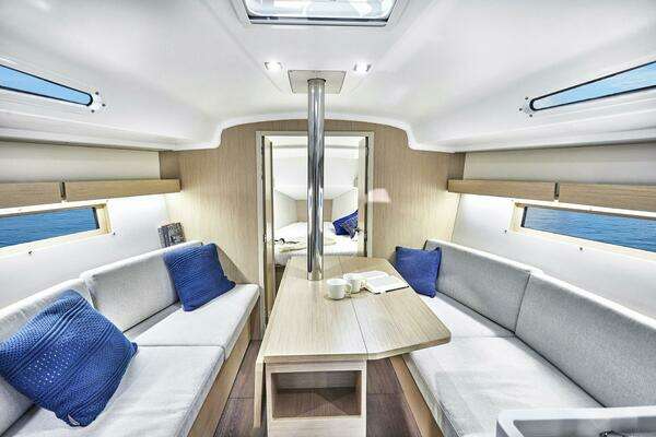 34ft Beneteau Yacht For Sale