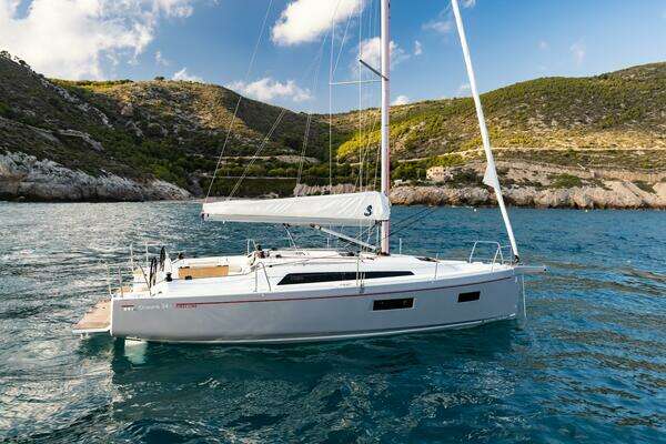 34ft Beneteau Yacht For Sale