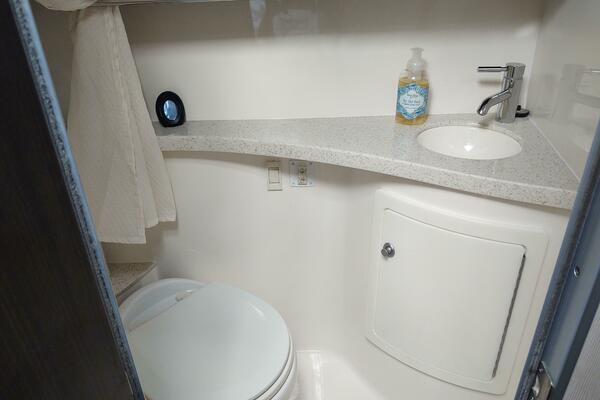 Reel Seaductive 28ft Regal Yacht For Sale