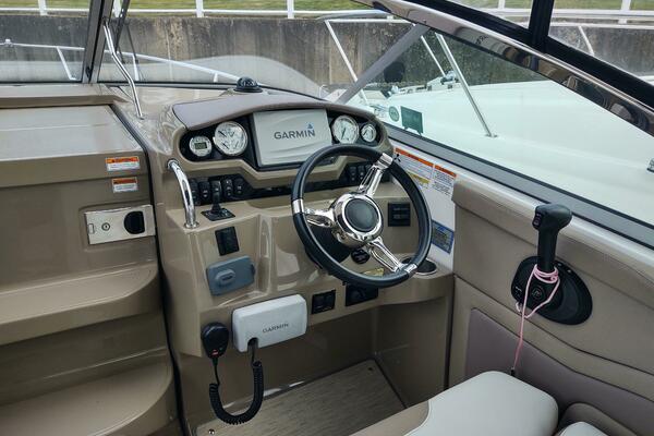 Reel Seaductive 28ft Regal Yacht For Sale