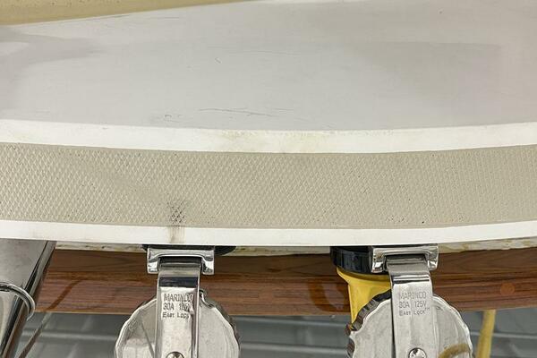 MOONDANCE 45ft Sabre Yacht For Sale