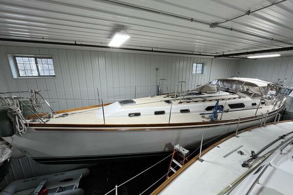MOONDANCE 45ft Sabre Yacht For Sale