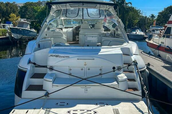 2011 Cruisers Yachts 56