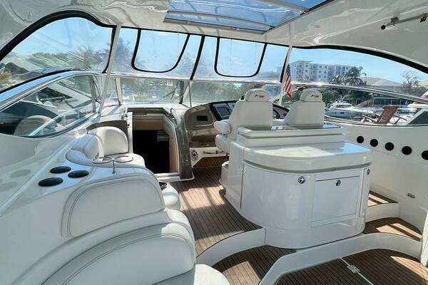 2011 Cruisers Yachts 56