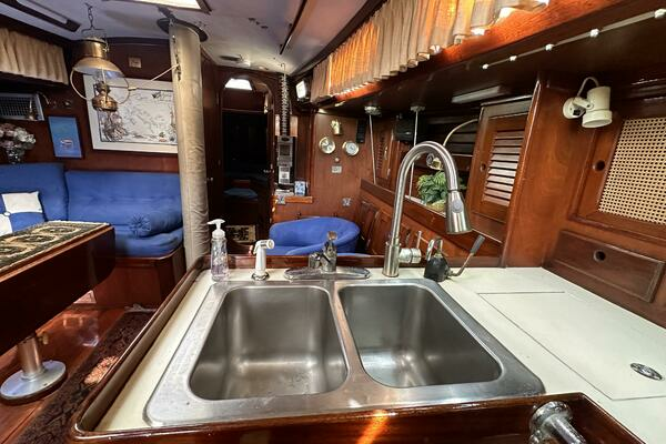Trumpeter 46ft Bristol Yacht For Sale