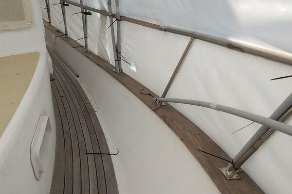 Victoria 34ft Marine Trader Yacht For Sale