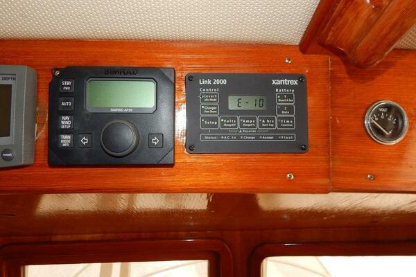 Victoria 34ft Marine Trader Yacht For Sale