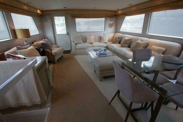FULL MOON 70ft Hatteras Yacht For Sale