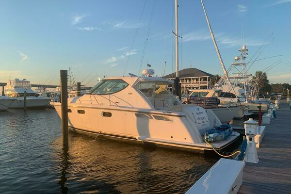 2007 Tiara Yachts 39
