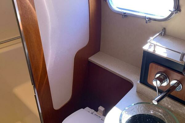 2007 Tiara Yachts 39