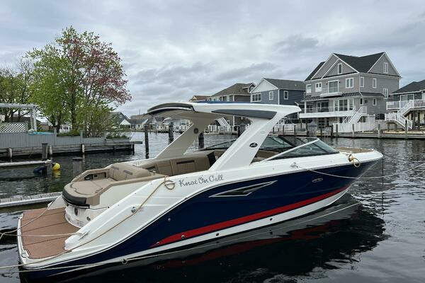 Photo of the 2018 Sea Ray 310 SLX "Knot On Call"