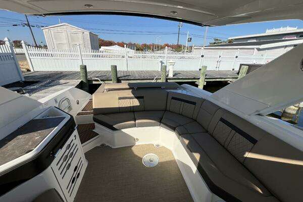 Photo of the 2018 Sea Ray 310 SLX "Knot On Call"