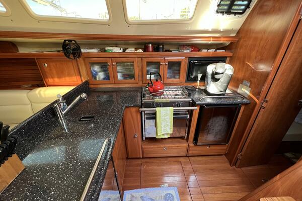 Sweet Pea 39ft Hunter Yacht For Sale