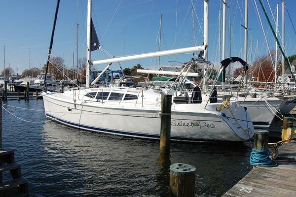 Sweet Pea 39ft Hunter Yacht For Sale