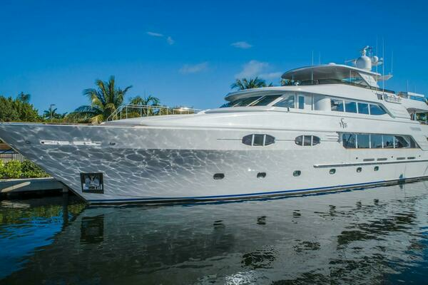 2004 Richmond Yachts 138