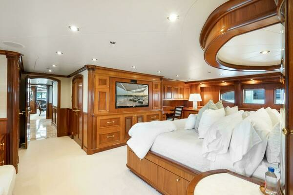 2004 Richmond Yachts 138