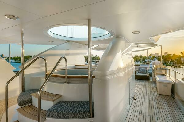 2004 Richmond Yachts 138