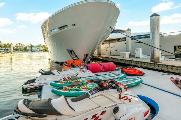 2004 Richmond Yachts 138