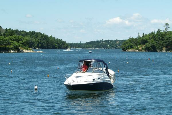 Photo of the 2004 Regal Commodore "KATIE C"