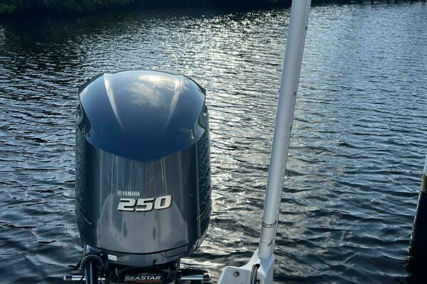 Photo of the 2017 Hurricane CC 231