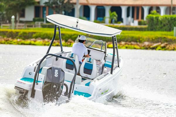 Photo of the 2022 Axopar 22 Spyder X Jobe Revolve