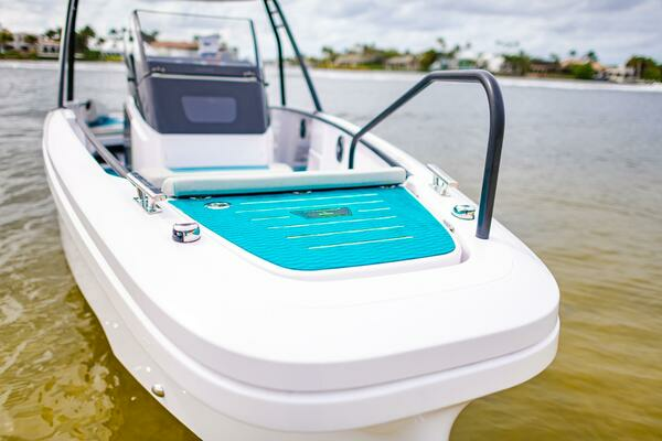 Photo of the 2022 Axopar 22 Spyder X Jobe Revolve