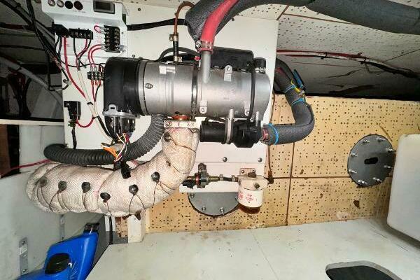 Lady Helen 34ft CHB Yacht For Sale