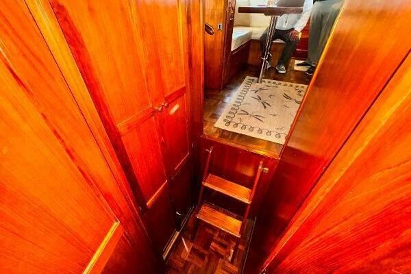 Lady Helen 34ft CHB Yacht For Sale