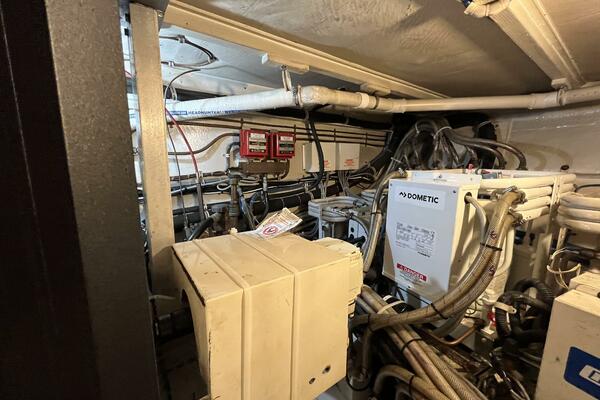 74ft Hatteras Yacht For Sale