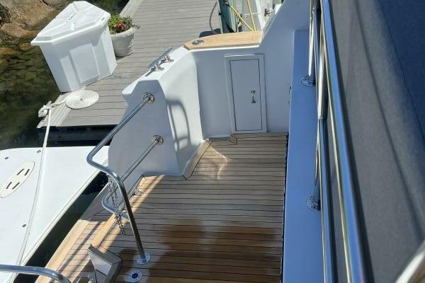74ft Hatteras Yacht For Sale
