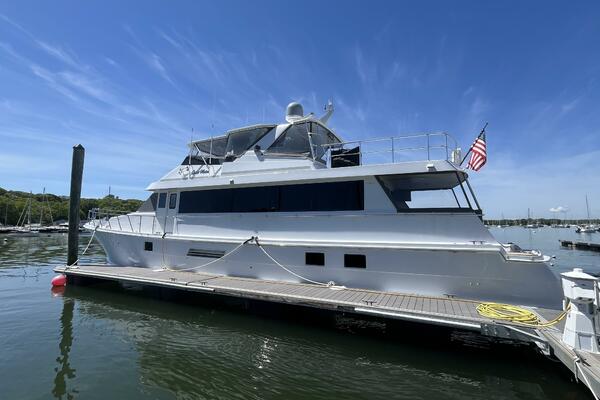 74ft Hatteras Yacht For Sale