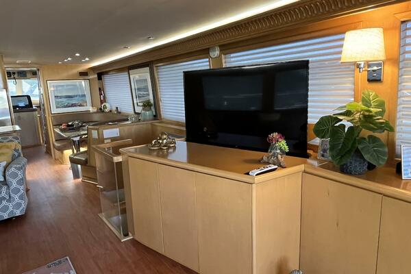 74ft Hatteras Yacht For Sale