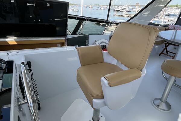 74ft Hatteras Yacht For Sale