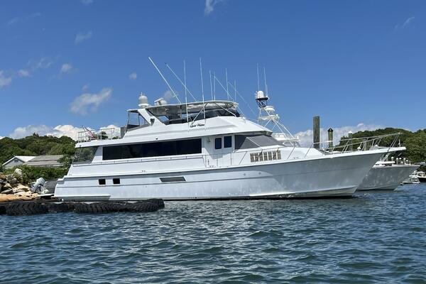 74ft Hatteras Yacht For Sale