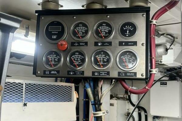 74ft Hatteras Yacht For Sale