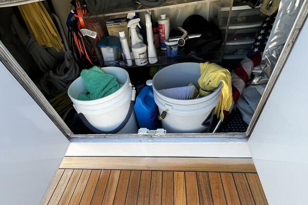 74ft Hatteras Yacht For Sale