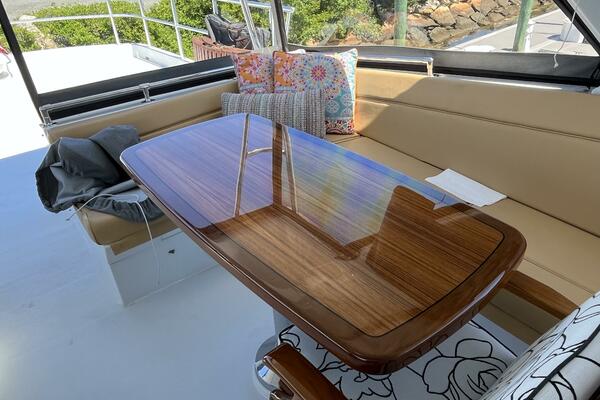 74ft Hatteras Yacht For Sale