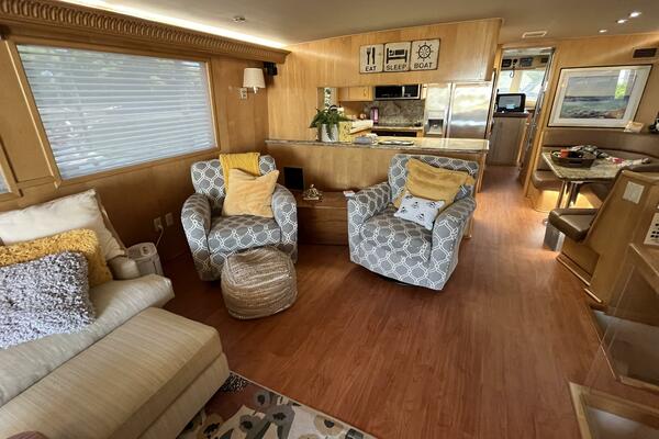 74ft Hatteras Yacht For Sale