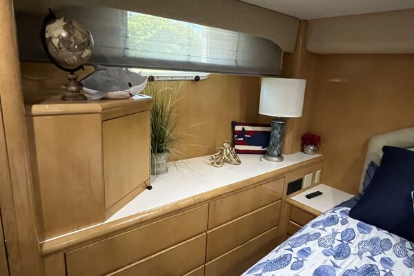 74ft Hatteras Yacht For Sale