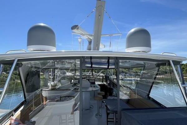 74ft Hatteras Yacht For Sale