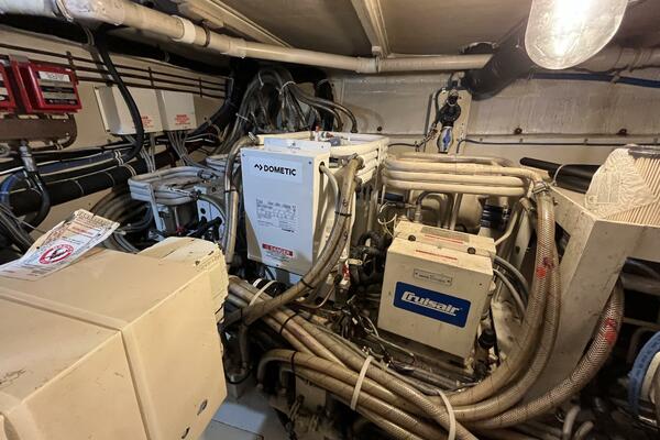 74ft Hatteras Yacht For Sale
