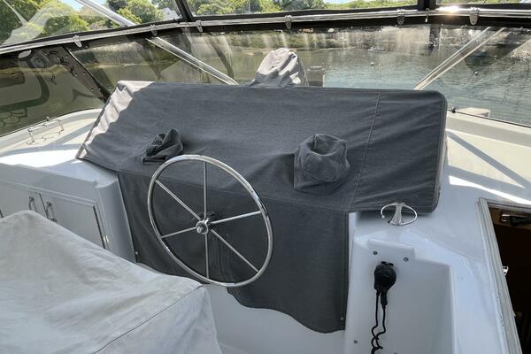 74ft Hatteras Yacht For Sale