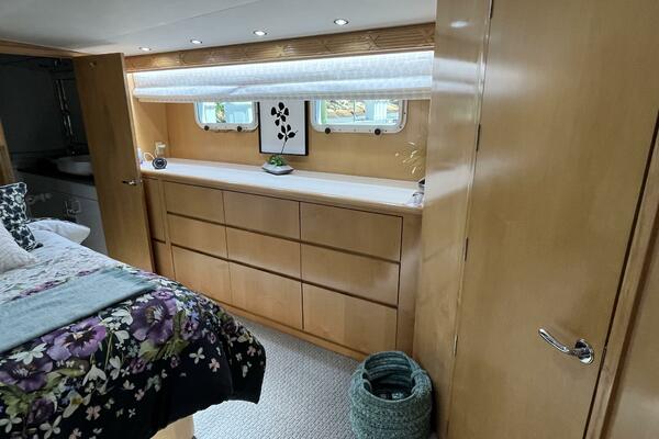 74ft Hatteras Yacht For Sale