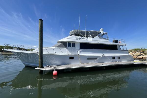 74ft Hatteras Yacht For Sale
