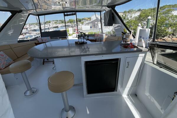 74ft Hatteras Yacht For Sale
