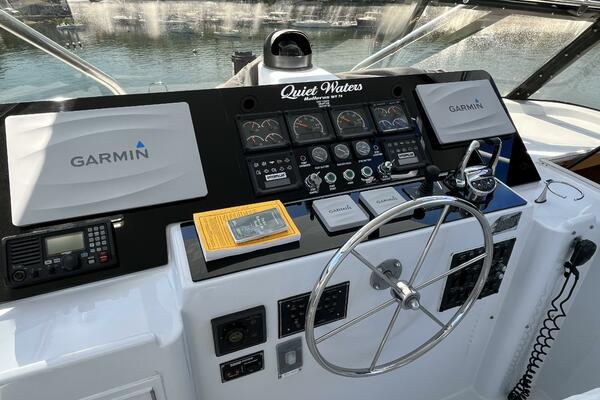 74ft Hatteras Yacht For Sale